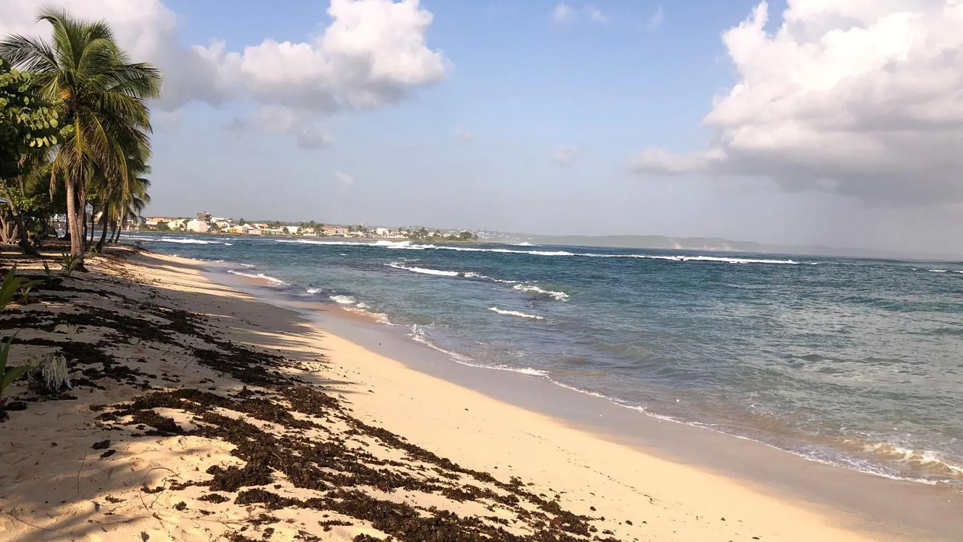 Le Moule Plage 0*, Le Moule Guadeloupe